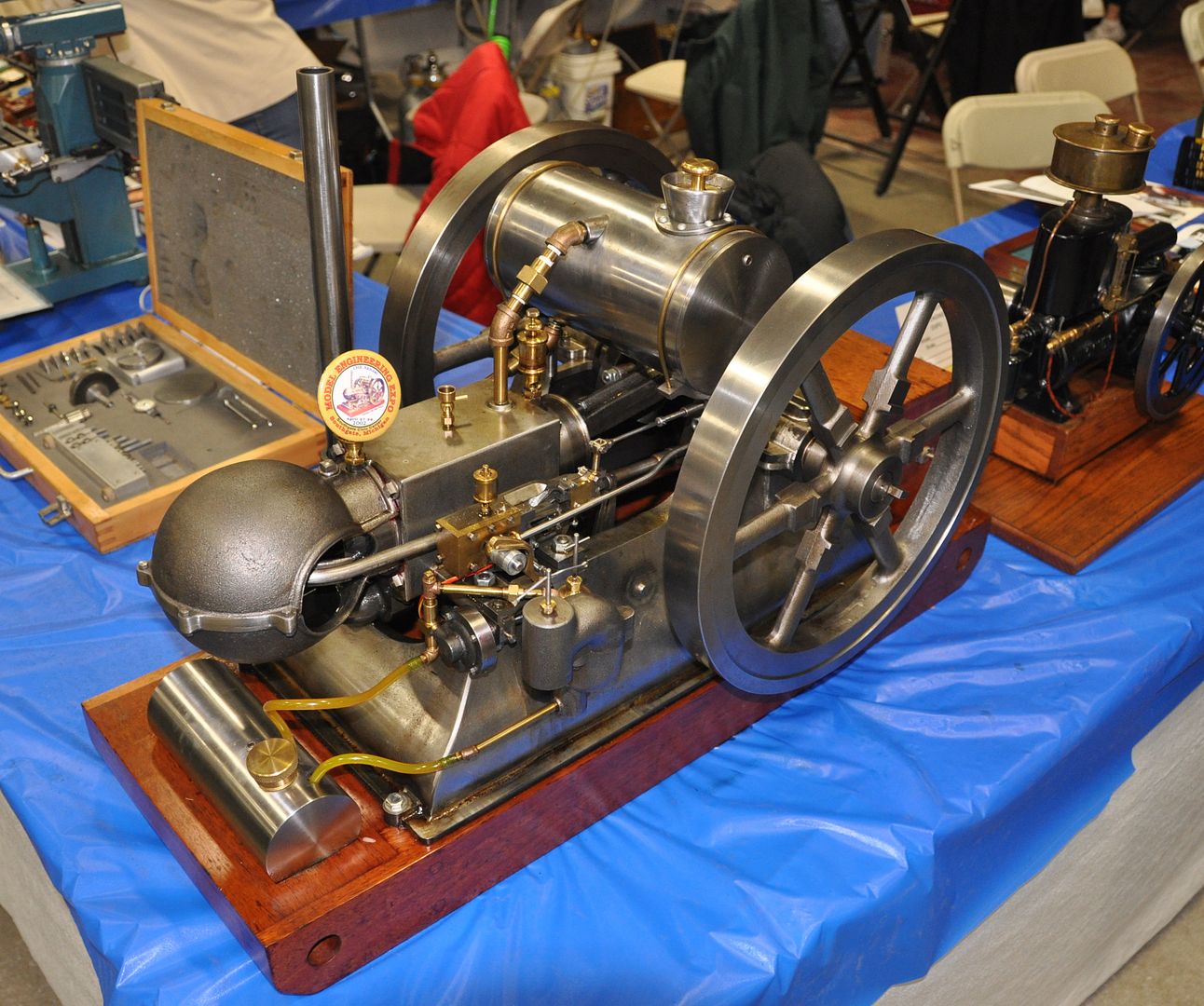 2 piston single cylinder engine? SmokStak